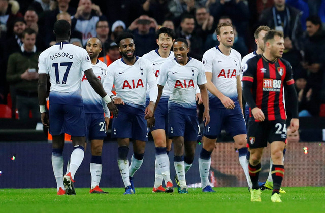 篮球湖人替补球员获得更多出场时间