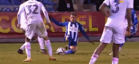 官方：韩国门将郑民基结束租借离开广岛三箭，回归水原FC