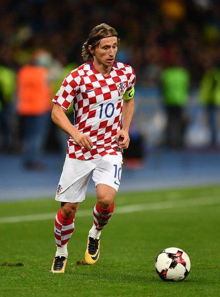 苏超上座人数TOP10：南京奥体占七席，决赛62329人观众创纪录