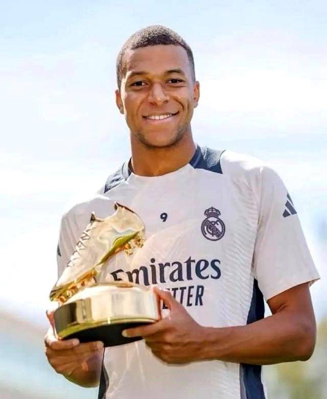 河内公安主帅：上半场我们表现不佳，中场调整后开始掌控比赛