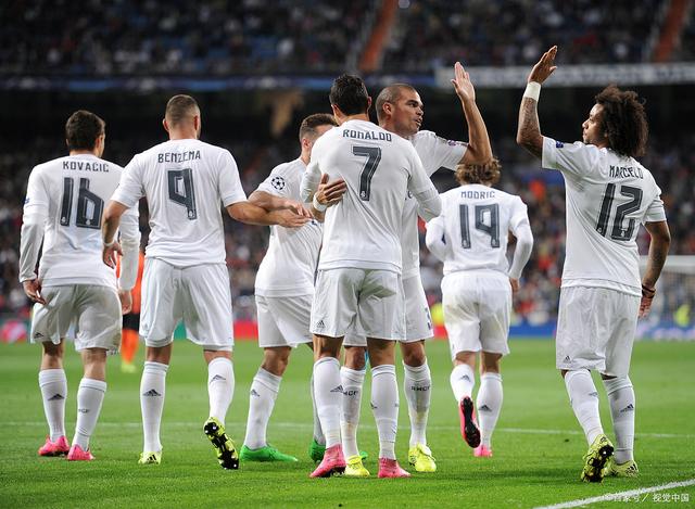 独家伊曼纽尔·丹索将加盟苏格兰超级联赛球队利文斯顿足球俱乐部（独家消息：伊曼纽尔·丹索即将签约苏超利文斯顿）