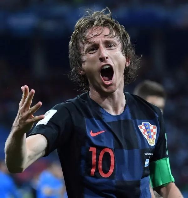 足球和篮球观赛热回暖，全球关注度持续上升